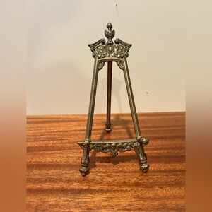 Ornate Decorative Metal Easel - Antique-Style Brass